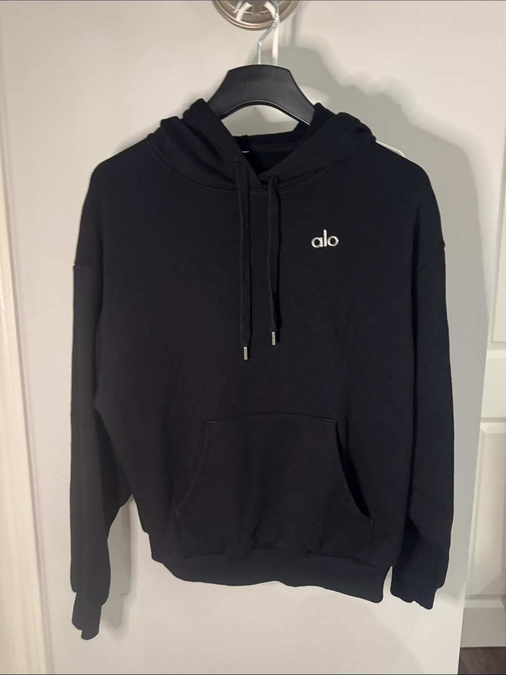 Alo Yoga Black Hoodie – Size Medium
